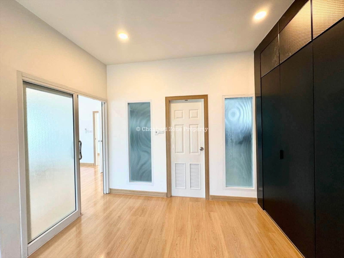 รูป ขายบ้านเดี่ยว 4 ห้องนอน ม.คริสตัลพลัส (Crystal Plus ) หนองยายบู่ ศรีราชา - รูปที่ 28/35