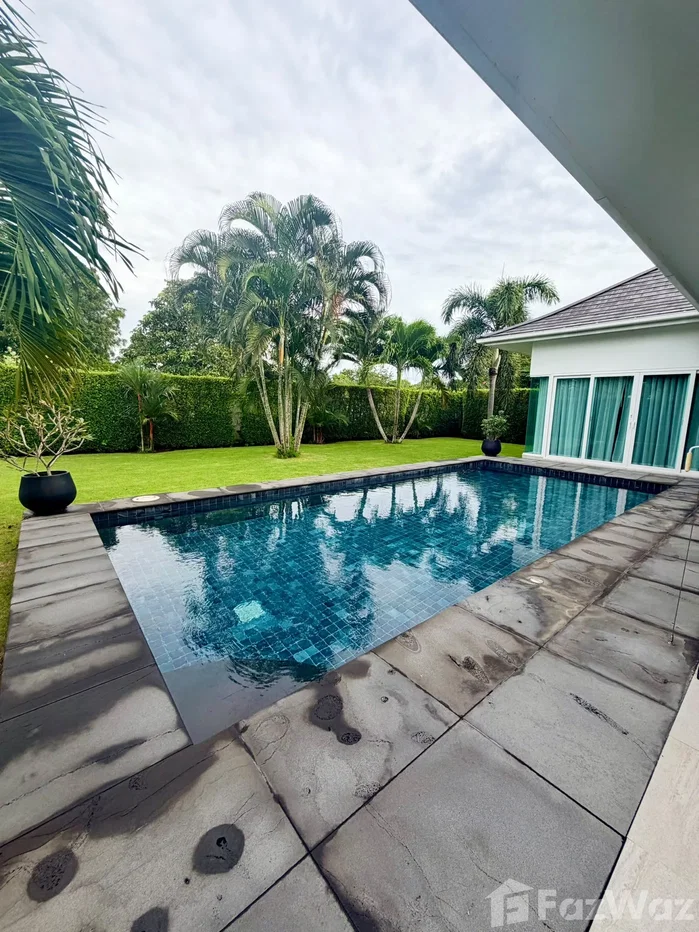 picture Beautiful 3-Bedroom Corner Pool Villa 6880612 - 6/25