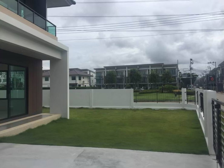 picture 2-story corner single-detached house by the lakeside with abundant facilities nearby. - 2/8