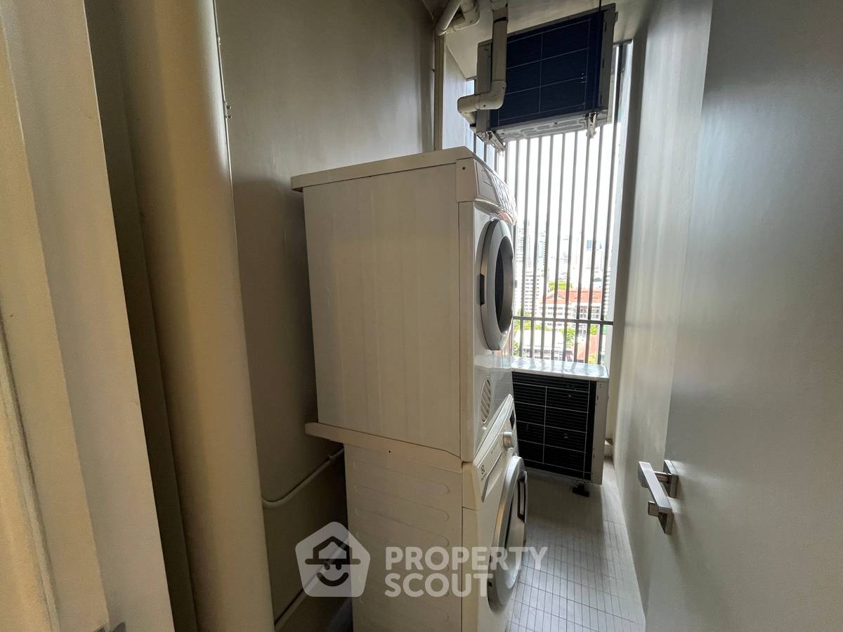 picture 15th-Floor 1-BR At The Room Sukhumvit 21 Near MRT Sukhumvit (ID 3439103) - 7/9