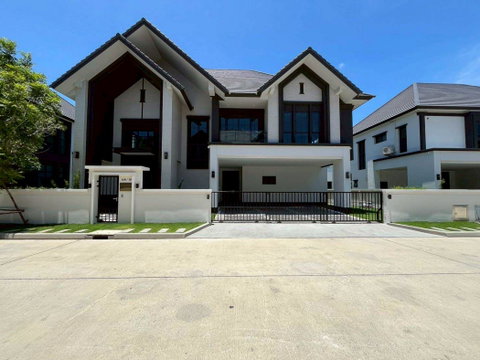 ให้ เช่า บ้านเดี่ยว The City bangna 2 ติดทางด่วนกาญจนาภิเษก ใกล้ เมกาบางนา 105 ตรว 2 ชั้น