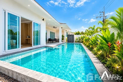 Luxury 3-Bedroom Pool Villa for Sale in Hua Hin 6881755