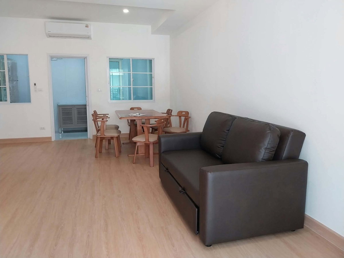 รูป ให้เช่า บ้านใหม่ เฉลิมพระเกียรติ 38 | 3 ห้องนอน 2 ห้องน้ำ | เฟอร์ใหม่ทั้งหลัง | ตรงข้ามสวนหลวง ร.9 - รูปที่ 2/7