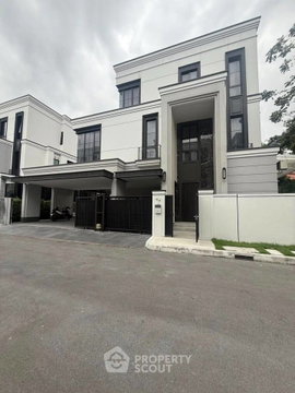 Large 4-BR 544 Sqm House At Malton Gates Krungthep Kreetha (ID 3435292)