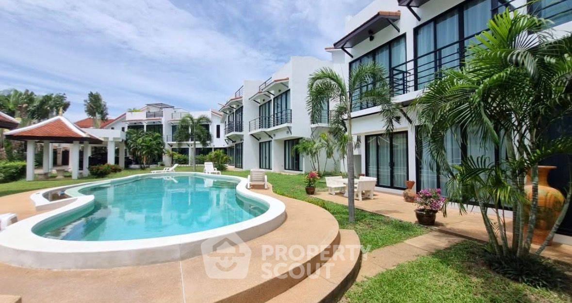 รูป ทาวน์เฮ้าส์ 2-ห้องนอน ใกล้ เมืองพัทยา (ID 3436165) - รูปที่ 1/18