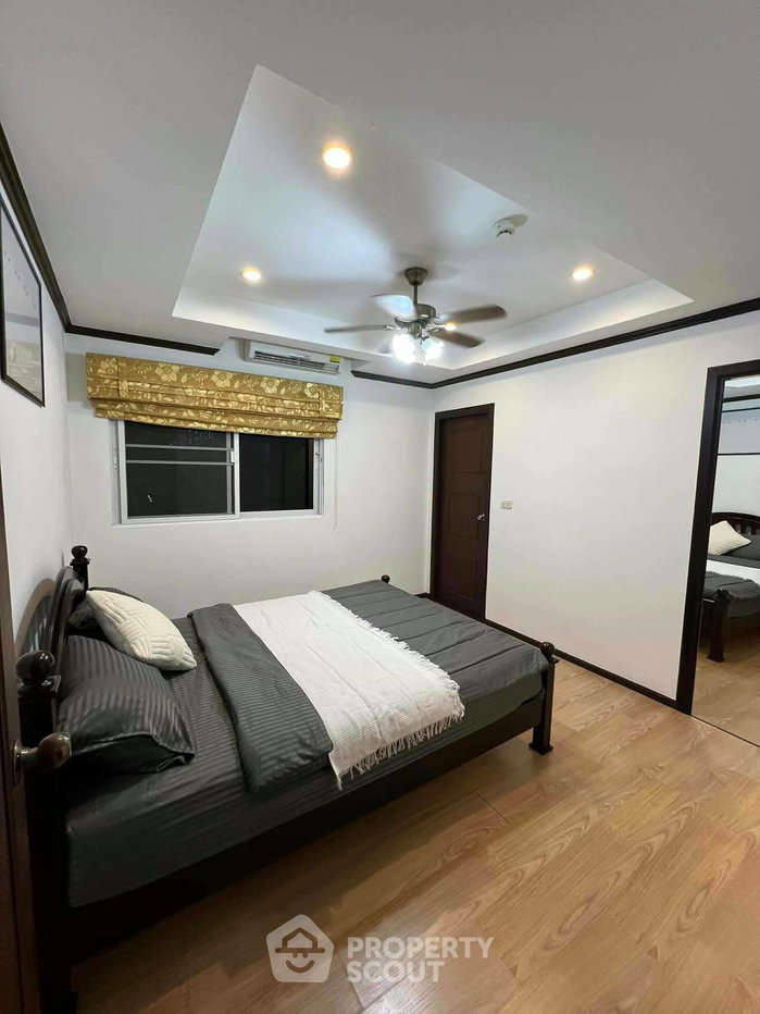 picture 2-BR Condo at Siam Oriental Twins Pratumnak close to Phratamnak (ID 3439043) - 12/13
