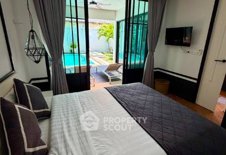 picture Pet-Friendly 2-BR Villa For Sale At Mono Pool Villa Pasak, Phuket (ID 3437364) - 1/5