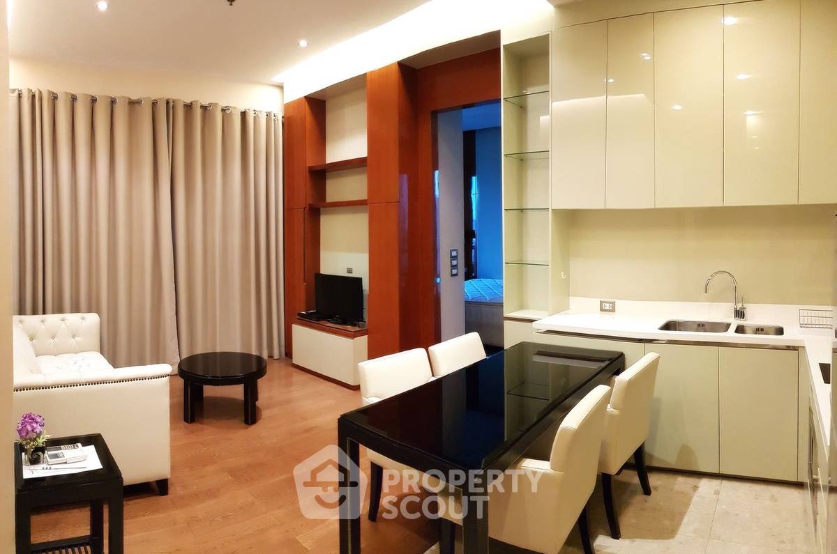 รูป คอนโด 2-ห้องนอน ที่ ดิ แอดเดรส สุขุมวิท 28 ใกล้ BTS พร้อมพงษ์ (ID 560937) - รูปที่ 1/11