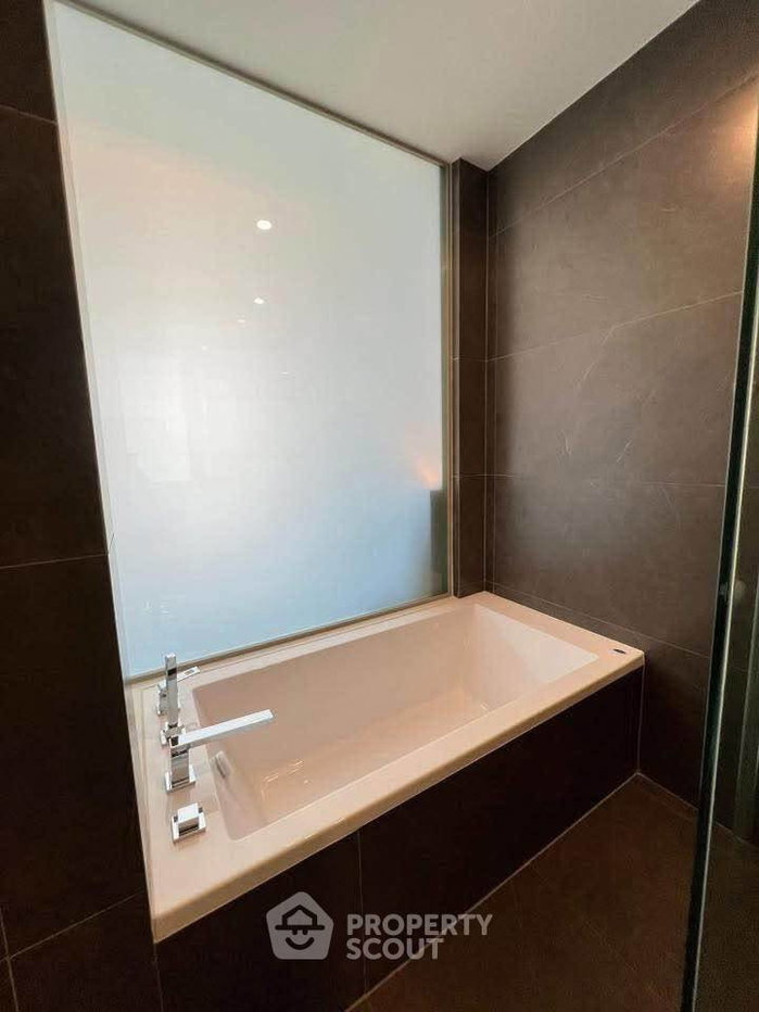 picture 30th-Floor 2-BR The Esse At Singha Complex 100m To MRT Phetchaburi (ID 3441827) - 9/11