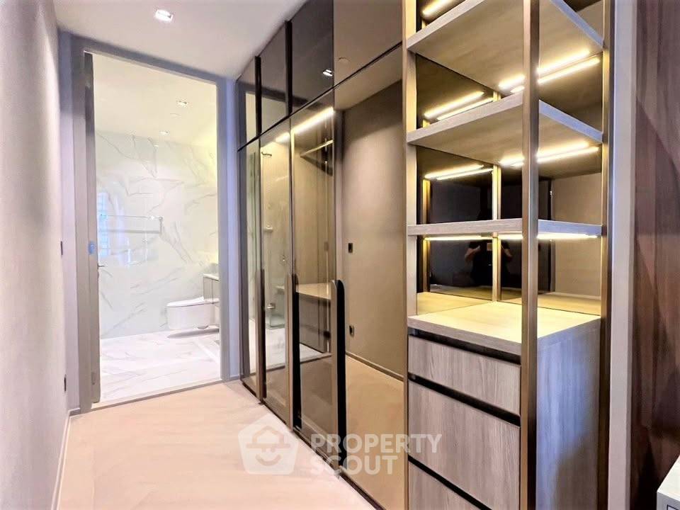 picture 2-BR Condo at The Reserve Sathorn near BTS Sala Daeng (ID 3438323) - 8/17