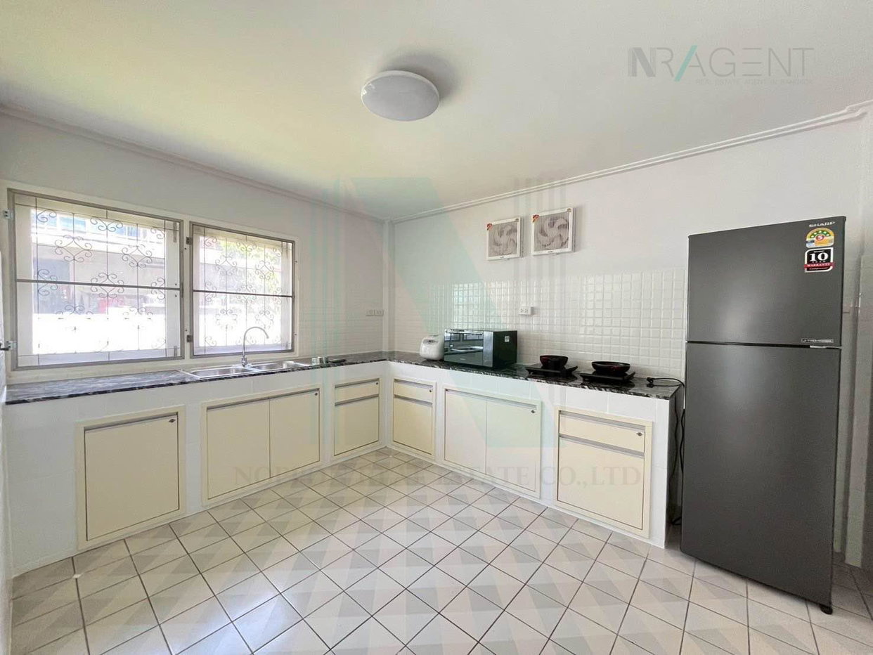 picture ð For Rent 2-story House MUEANG THONG 2 PHASE 3 4 bedroom 3 bathroom - 4/8