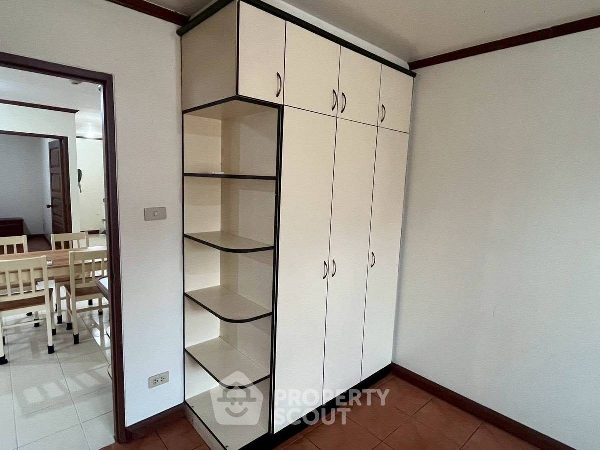 รูป คอนโด 3 ห้องนอนที่ Aree Place Sukhumvit 26 ใกล้ BTS พร้อมพงษ์ (ID 3445641) - รูปที่ 6/10