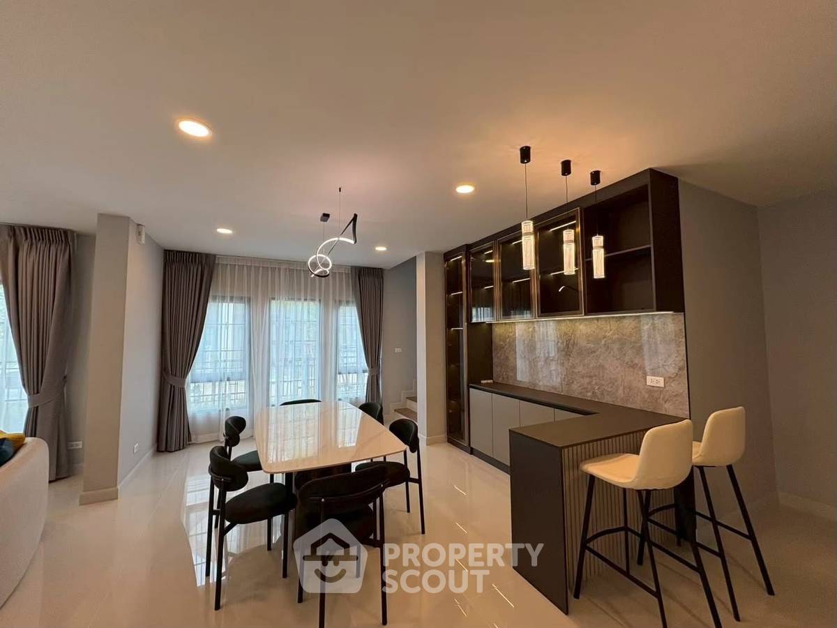 รูป บ้าน 4-ห้องนอน ที่ เซนโทร บางนา ใน บางแก้ว (ID 3443990) - รูปที่ 2/16