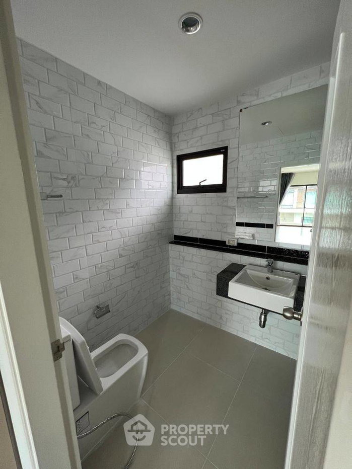 รูป บ้าน 4 ห้องนอน โครงการ H Cape Serene บางนา-สุขาภิบาล 2 ประเวศ (ID 3446601) - รูปที่ 6/20