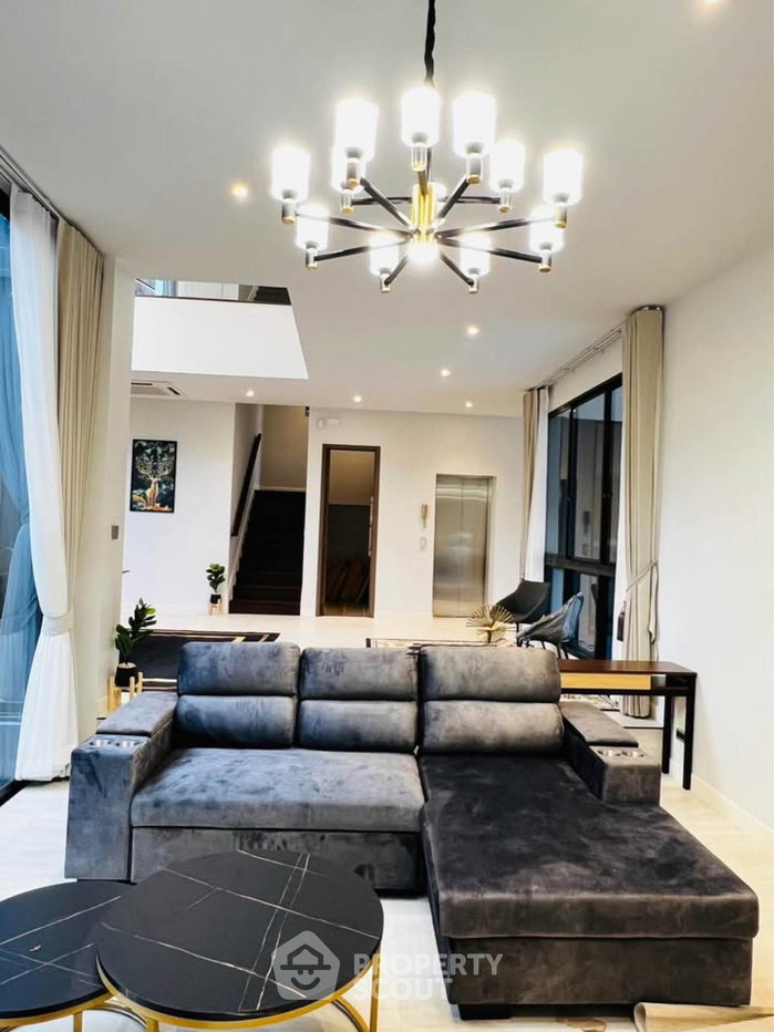 picture 430 Sqm 4-BR House At BuGaan KrungthepKreetha, Hua Mak (ID 3443670) - 10/12