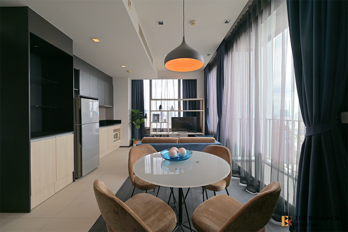picture The Edge Sukhumvit 23 Book before anyone else near BTS Asok - 8/10
