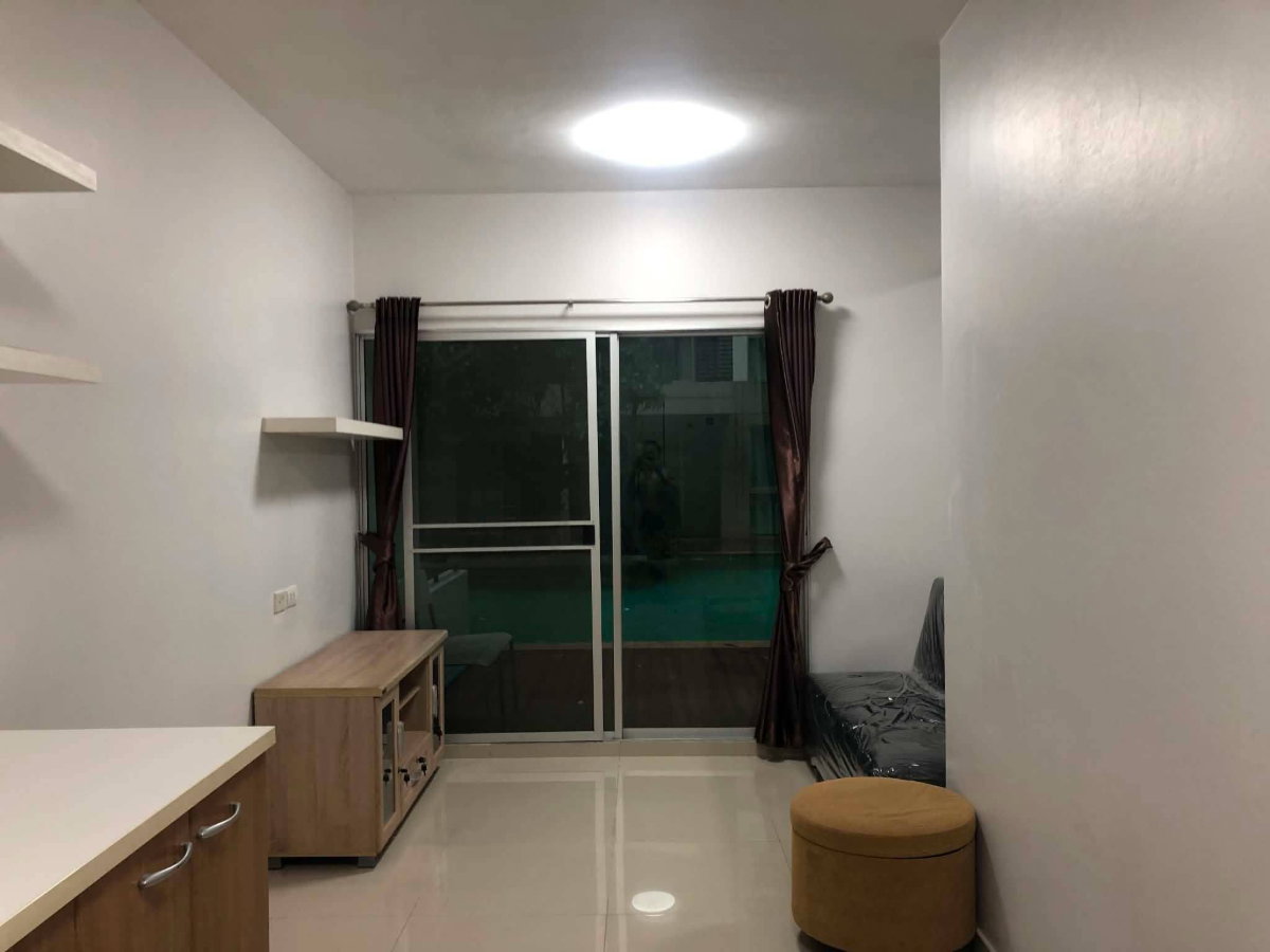 picture **HOT PRICE** FOR SALES A SPACE SUKHUMVIT 77 *WITH POOL BALCONY* - 4/10