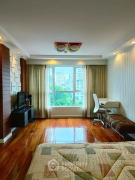 Spacious 2-BR 102 Sqm Avenue 61 Condominium Near BTS Thong Lor (ID 3447699)