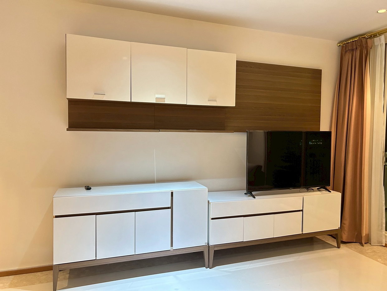picture 💎 Stunning 2-Bed Condo, Prime Location | 🏢 The Empire Place - 3/9
