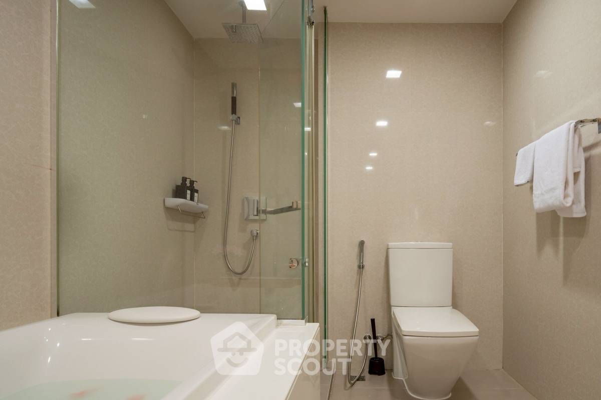 picture 2-BR Condo At LIV @ 49 In Phrom Phong Near BTS Thong Lor (ID 900604) - 25/36