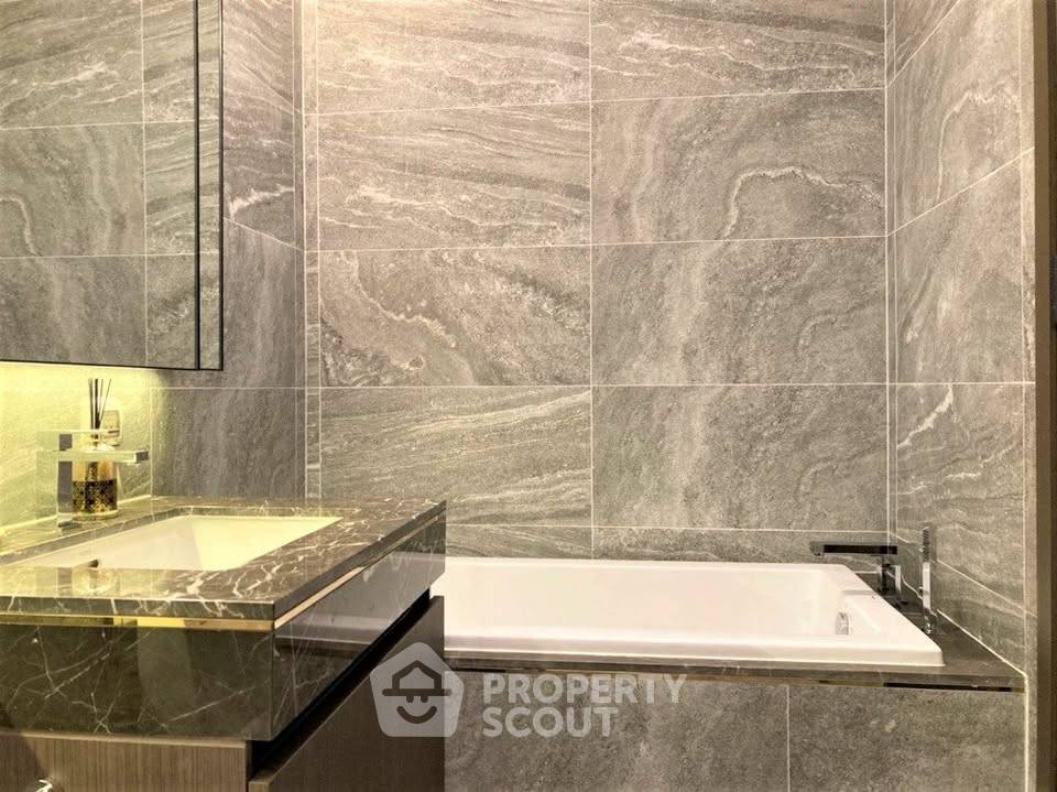 รูป ใกล้ BTS ทองหล่อ เพียง 70 ม. | 1 ห้องนอน The Esse Sukhumvit 36 (ID 3443642) - รูปที่ 9/15