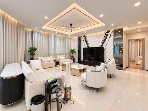 4-BR Condo at Supalai Oriental Sukhumvit 39 near MRT Phetchaburi (ID 3442672)