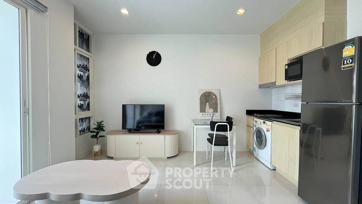 picture 60m To BTS On Nut: 1-BR At Ideo Verve Sukhumvit (ID 3443627) - 3/9