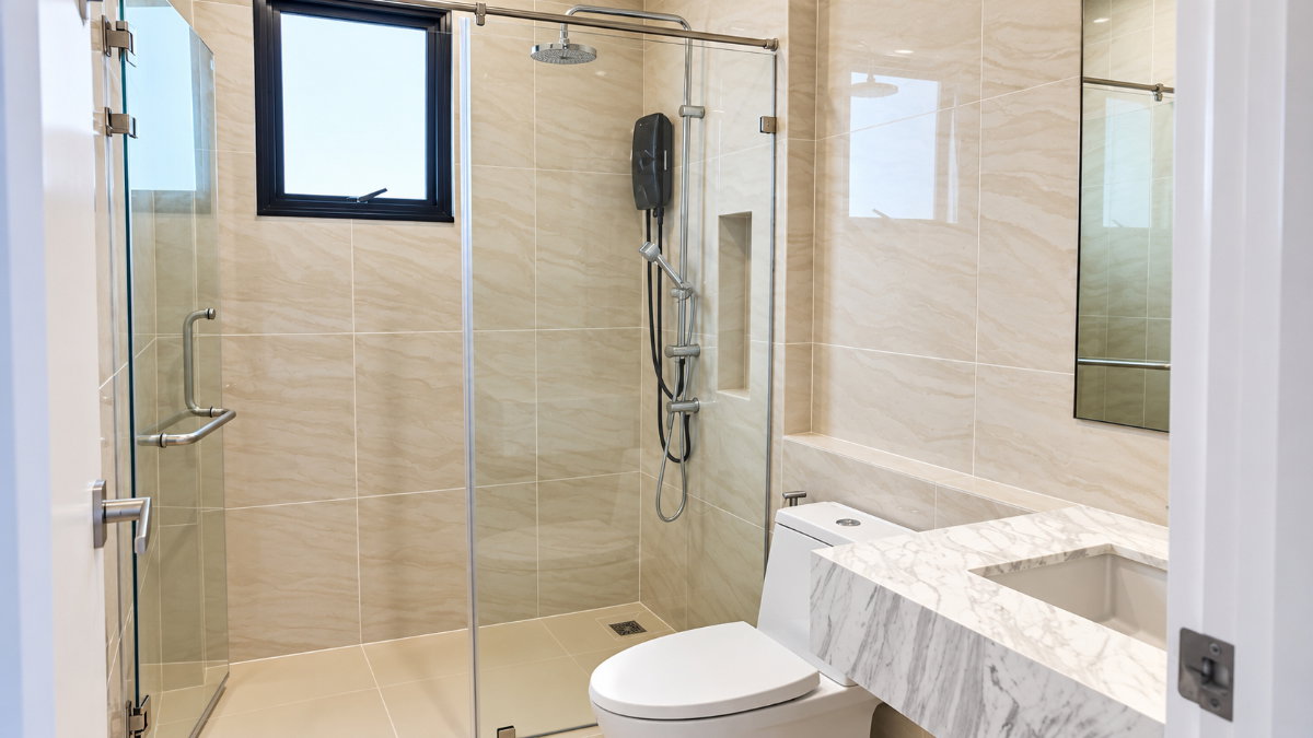 picture Crown Estate 4 bed 3 bath ECL #219 - 14/21