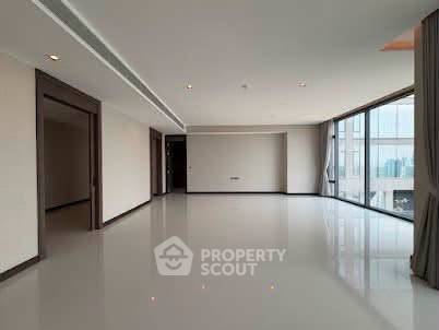 รูป คอนโด 4 ห้องนอน ชั้น 36 ขนาด 296 ตร.ม. Q1 Sukhumvit ใกล้ BTS นานา (ID 3247467) - รูปที่ 4/9