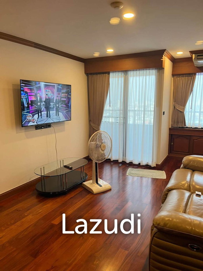 picture Siphaya River View 64 sqm Condo on Floor 29 in Talat Noi - 1/7