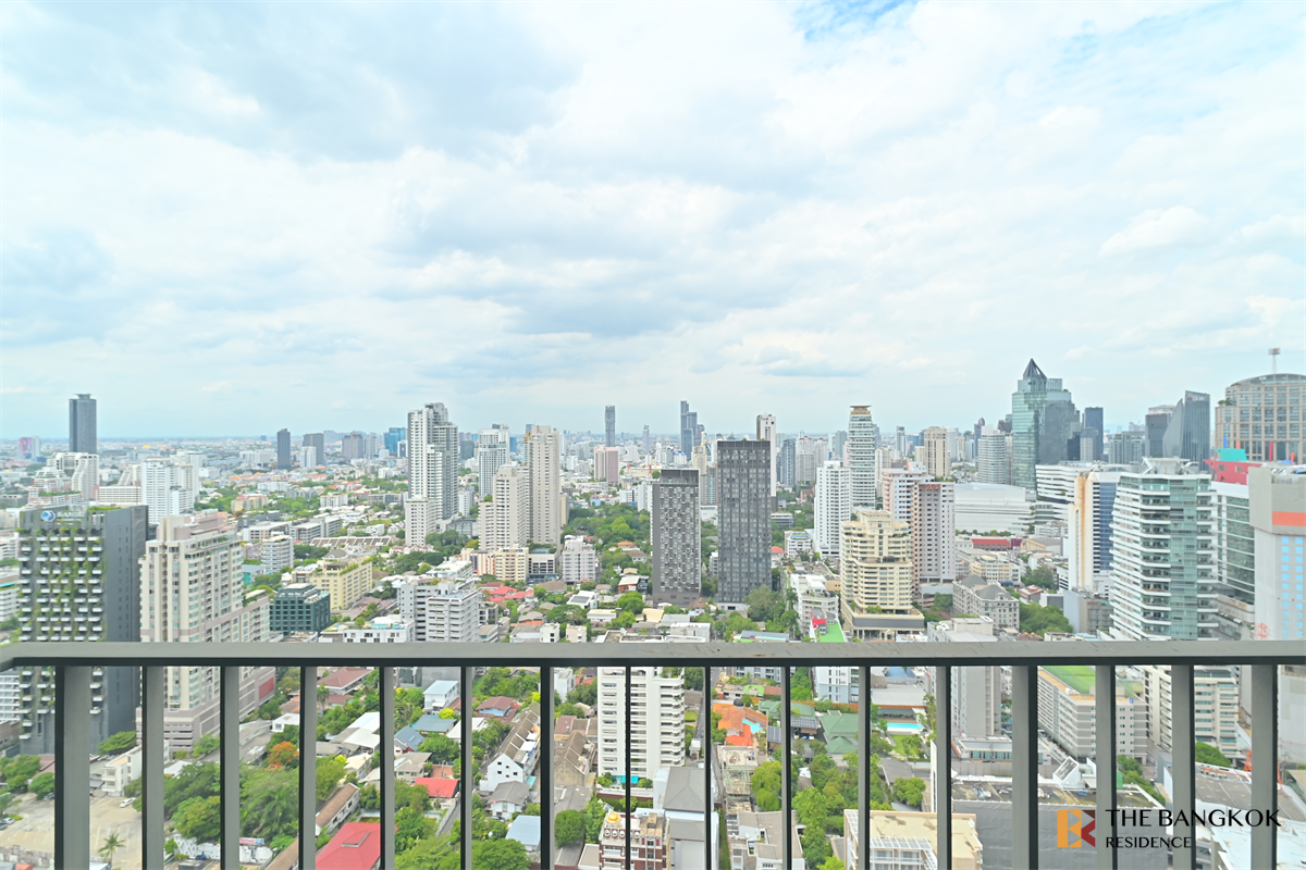 picture The Edge Sukhumvit 23 Book before anyone else near BTS Asok - 10/10