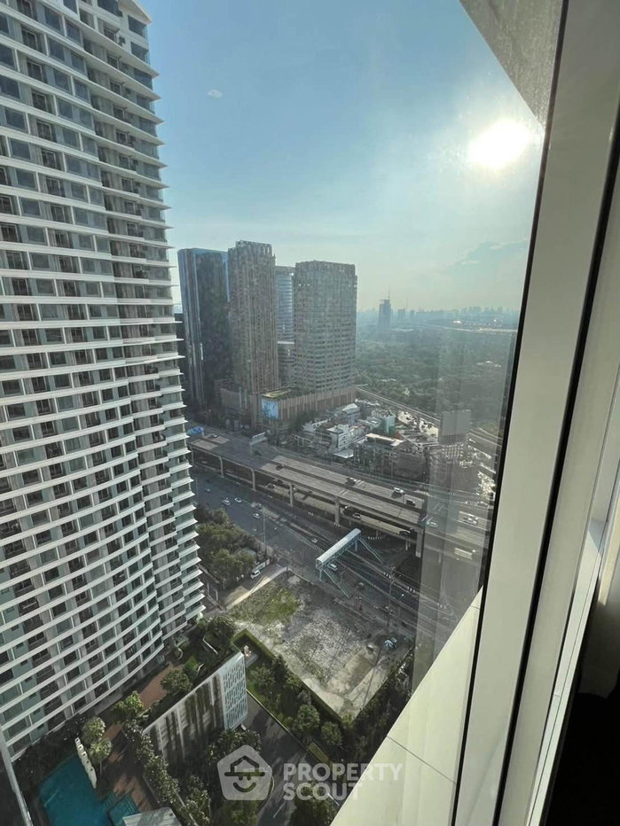 รูป คอนโดสองห้องนอน ชั้น 28 The Saint Residences ห่าง MRT พหลโยธิน 100 เมตร (ID 3443421) - รูปที่ 6/8