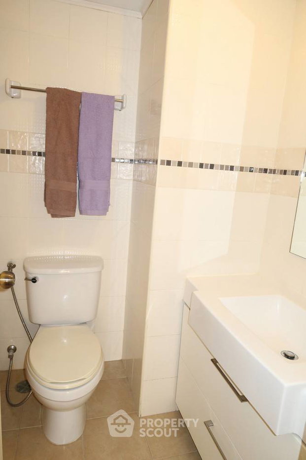 picture 2-BR Condo at Lumpini Ville Ramkhamhaeng 44 close to Ramkhamhaeng (ID 372587) - 7/11