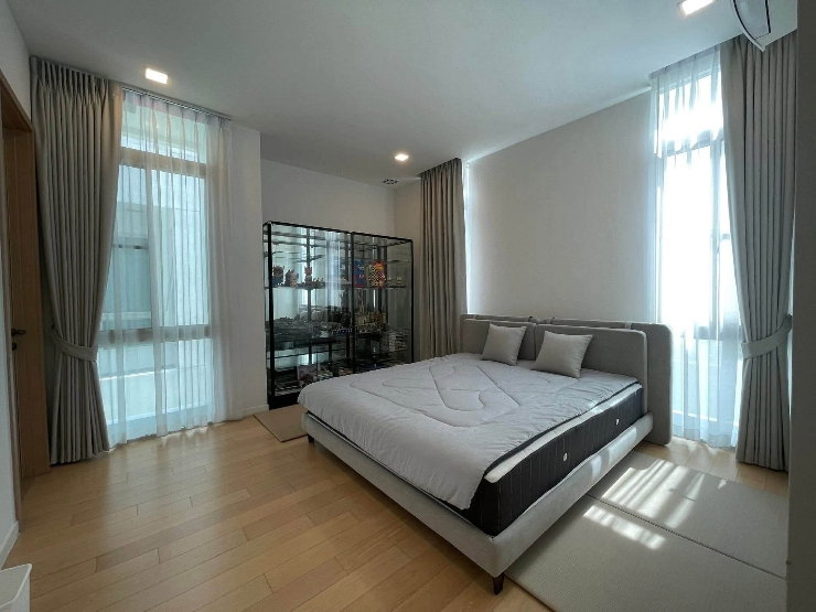 รูป 🏡 ให้เช่าบ้านหรู VIVE เอกมัย–รามอินทรา 220,000/เดือน ✨ Luxury 3-Storey Detached House พร้อมเข้าอยู่ - รูปที่ 12/14