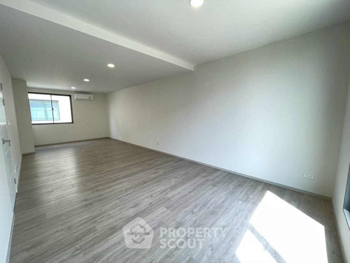 รูป ขายบ้าน 4 ห้องนอน Altitude Kraf Bangna ย่านบางแก้ว (ID 3443704) - รูปที่ 13/13