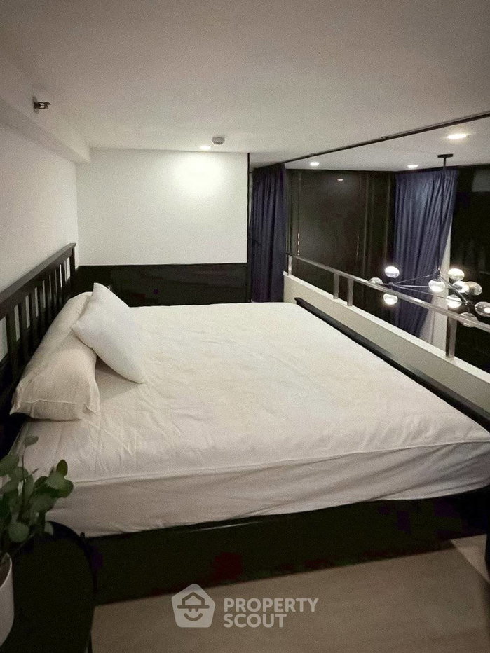 picture 37 Sqm 1-BR At Knightsbridge Prime Sathorn | BTS Saint Louis (ID 3447351) - 3/9