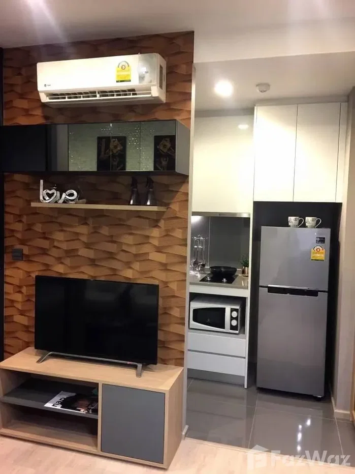 picture Project : M Thonglor 10 6884646 - 6/11