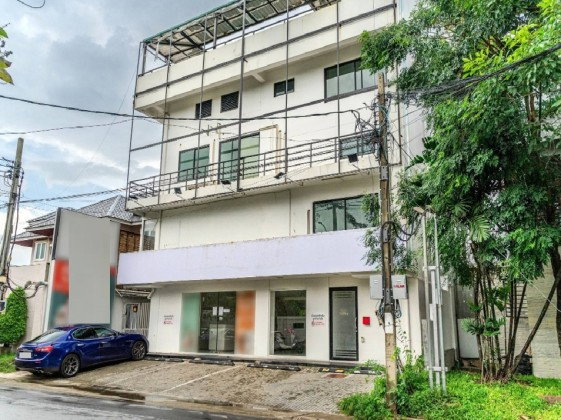 รูป ให้เช่าอาคารสำนักงาน 4.5 ชั้น พร้อมลิฟท์โดยสาร / ทำเล ริมถนนศรีนครินทร์ ใกล้ห้างพาราไดซ์พาร์ค ศรีนครินทร์ / ด้านหลัง ห้างพาราไดซ์พาร์ค - รูปที่ 1/17