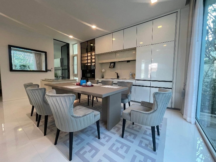รูป 🏡 ให้เช่าบ้านหรู VIVE เอกมัย–รามอินทรา 220,000/เดือน ✨ Luxury 3-Storey Detached House พร้อมเข้าอยู่ - รูปที่ 6/14