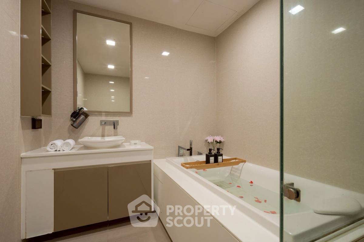 picture 2-BR Condo At LIV @ 49 In Phrom Phong Near BTS Thong Lor (ID 900604) - 27/36