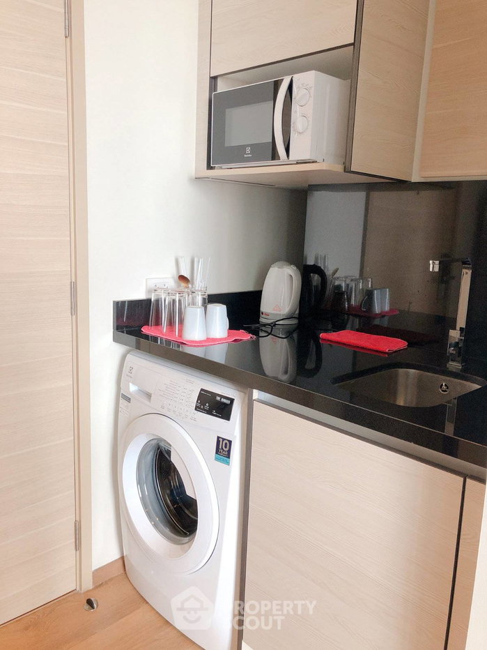 picture Studio Condo at Park Origin Phrom Phong near BTS Phrom Phong (ID 3440545) - 2/5