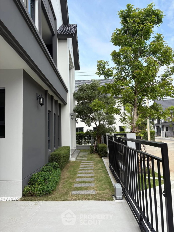 รูป บ้าน 4-ห้องนอน ที่ เซนโทร บางนา ใน บางแก้ว (ID 3443990) - รูปที่ 16/16