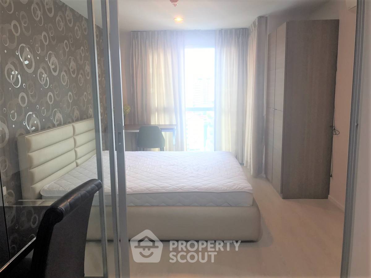 picture 17th-Floor 1-BR Condo At Rhythm Sathorn Near BTS Saphan Taksin (ID 426519) - 6/7