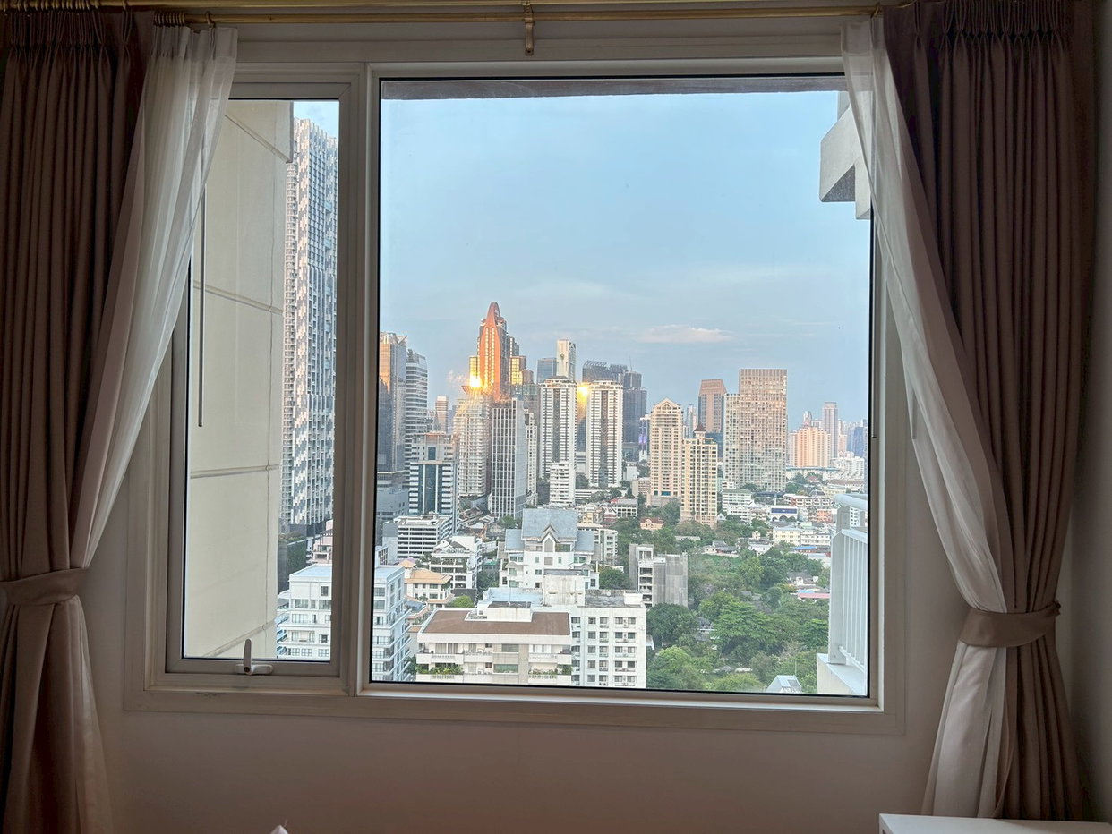 picture 💎 Stunning 2-Bed Condo, Prime Location | 🏢 The Empire Place - 9/9