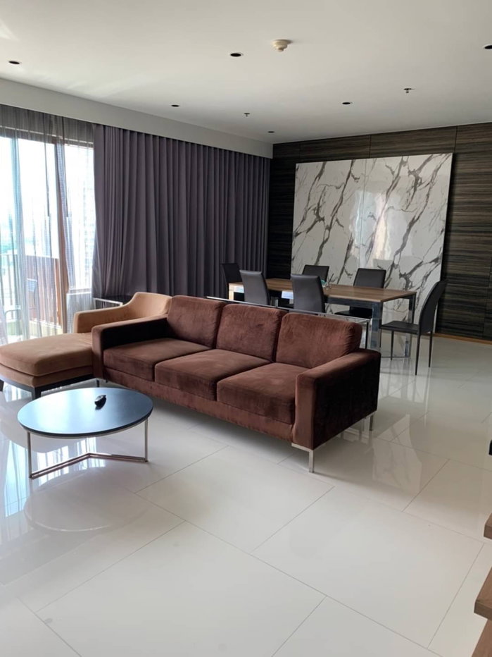 รูป Luxury 3 Bed Condo @ The Emporio Place ใจกลางพร้อมพงษ์
กว้าง 161 ตรม. สระว่ายน้ำ ฟิตเนส พร้อมเข้าอยู่ 85,000 บาท/เดือน! - รูปที่ 1/8