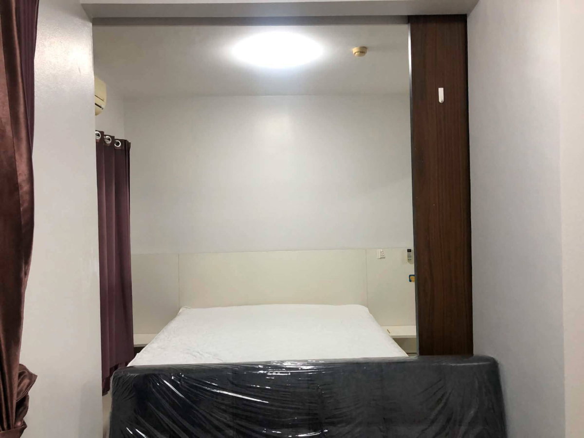 picture **HOT PRICE** FOR SALES A SPACE SUKHUMVIT 77 *WITH POOL BALCONY* - 7/10