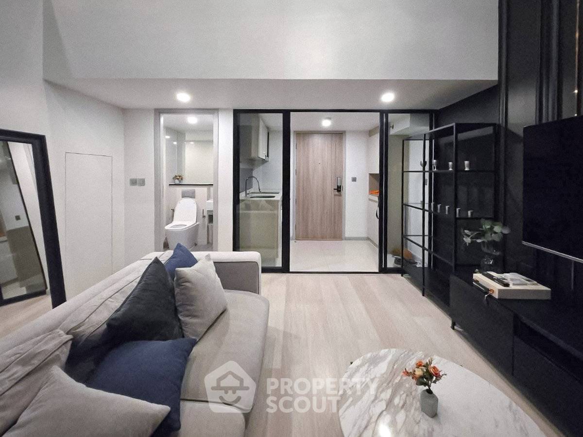 picture 37 Sqm 1-BR At Knightsbridge Prime Sathorn | BTS Saint Louis (ID 3447351) - 2/9