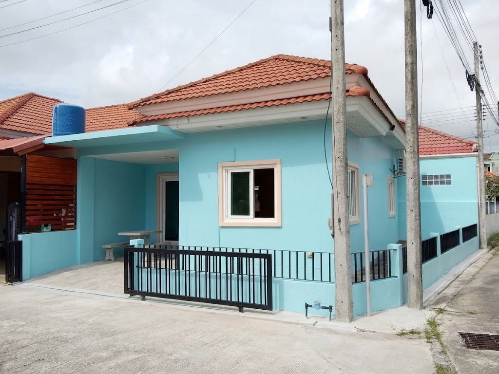 รูป 🏡 ให้เช่าทาวน์โฮม(หลังมุม) โครงการเดอะริชแหลมหิน รีโนเวทใหม่ พร้อมแอร์ 3 ตัว เนื้อที่ 25.5 ตารางวา ใกล้ร้านอาหารแหลมหินซีฟู้ด(ติดทะเล) และ 7-eleven - รูปที่ 2/15