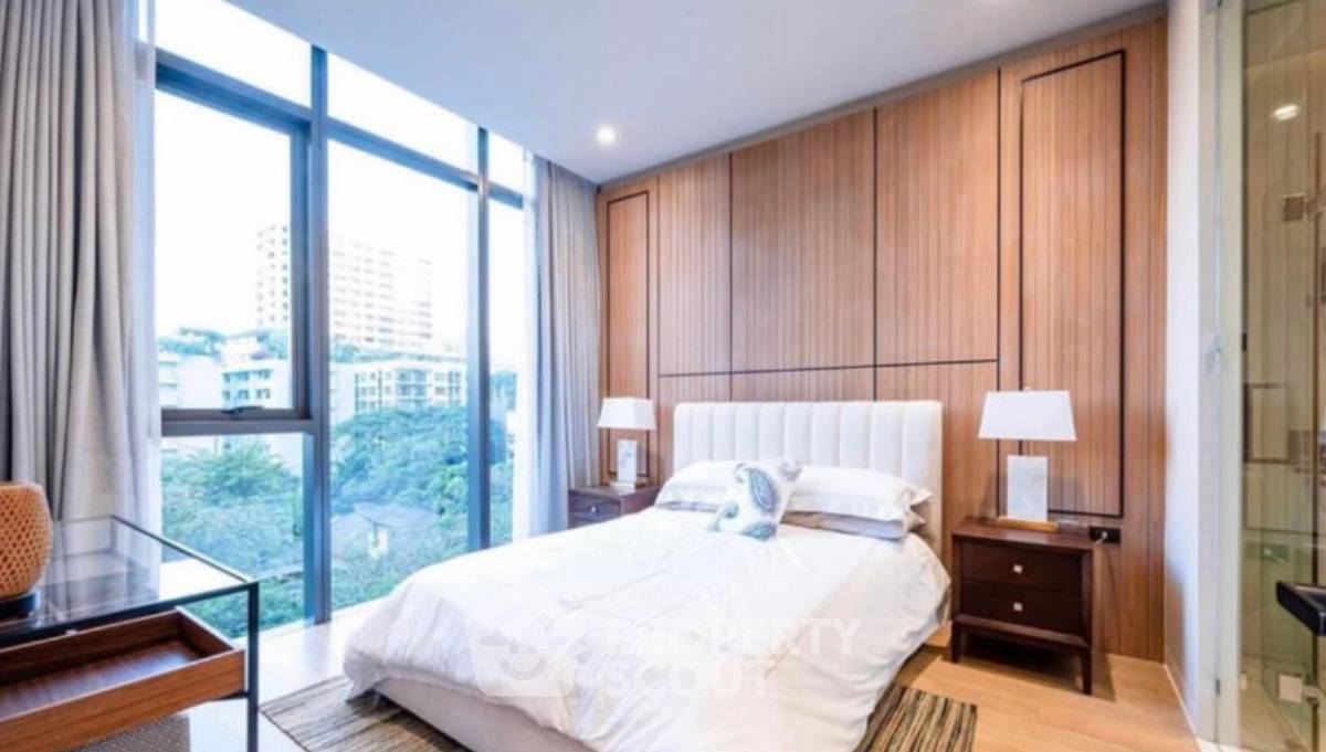 picture 3-BR Condo at Vittorio Sukhumvit 39 near BTS Phrom Phong (ID 2229659) - 4/10