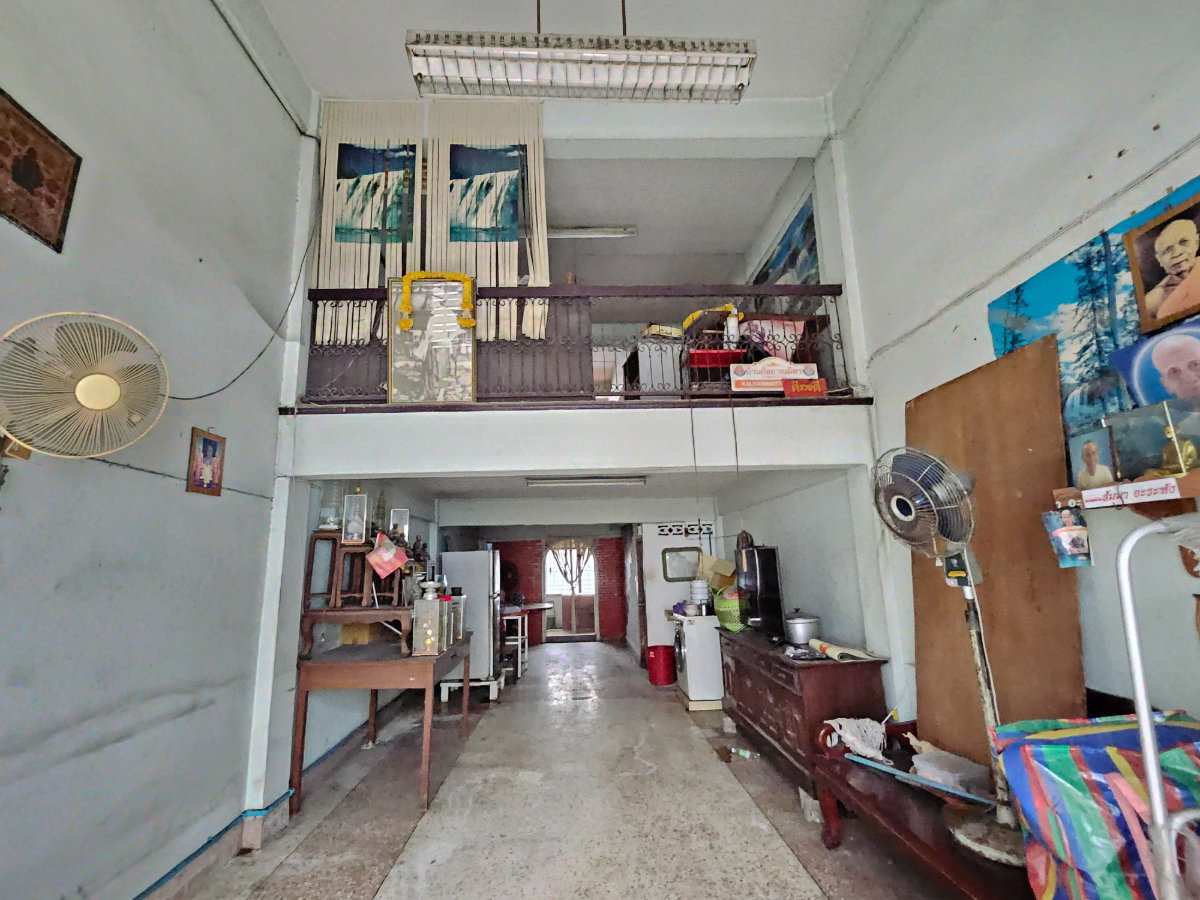 รูป ขาย อาคารพาณิชย์ เจริญนคร 53 ขนาด 16 ตร.ว. พื้นที่ใช้สอย 240 ตร.ม. อาคาร 4.5 ชั้น 4 ห้องนอน 3 ห้องน้ำ ใกล้ปากซอยเพียง 40 เมตร ราคา 5,900,000 บาท - รูปที่ 4/18